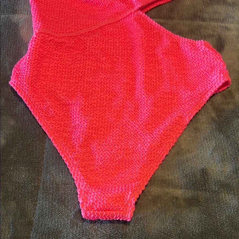 One-Shoulder Pink Textured One Piece Swimsuit - Picture 5 of 7